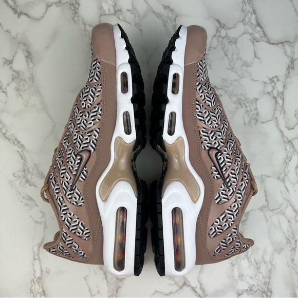 Nike Air Max Plus ✨ - Picture 7 of 15